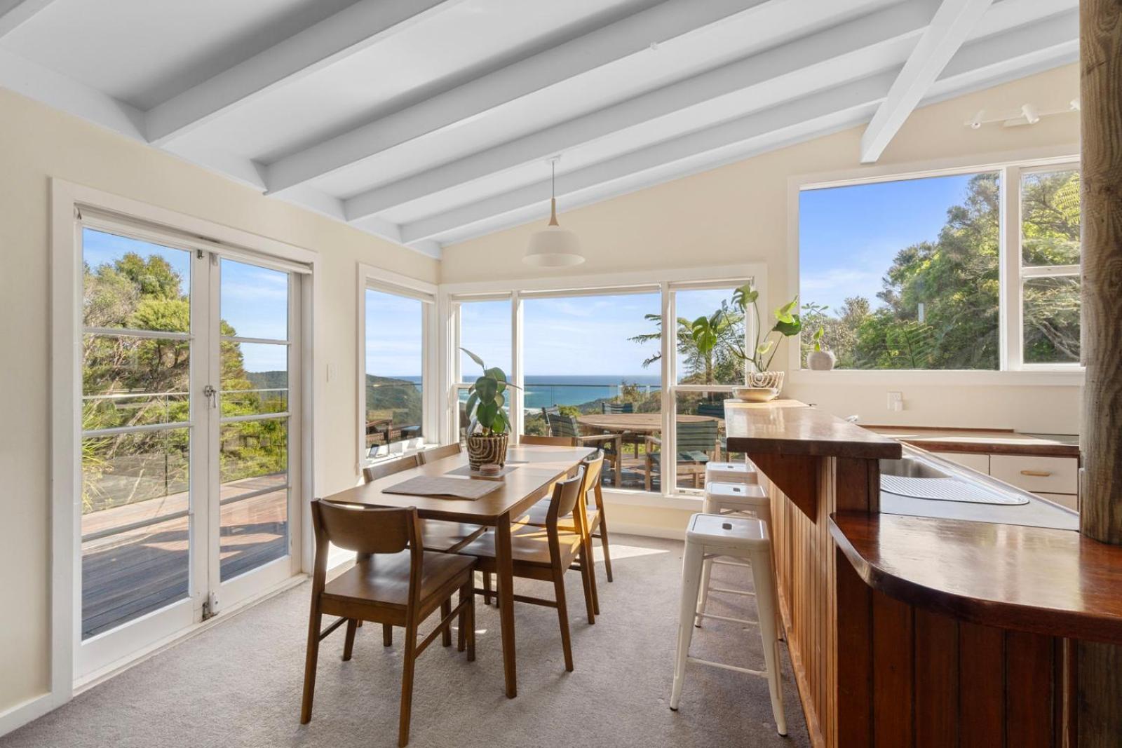 Piha - City Escape, Piha Holiday Home 외부 사진